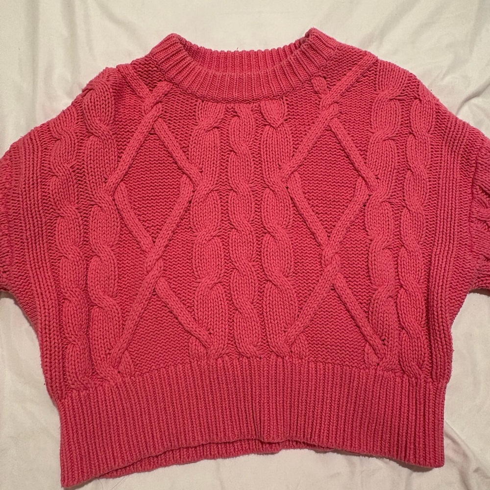 Vestique Bold Pink Cable Knit Sweater